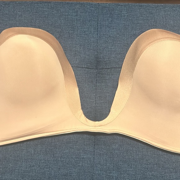 Wonderbra - Picture 7 of 7